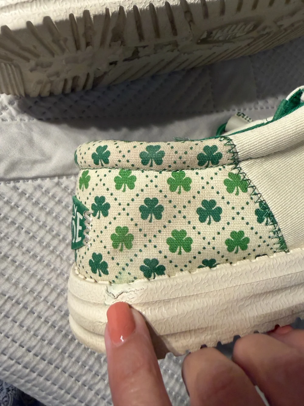 Hey Dude Mens Sz 11 White Canvas Sneakers with Green Shamrocks & Green Pull Tabs